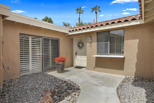 2 Bed Home for Sale in Palm Desert, California