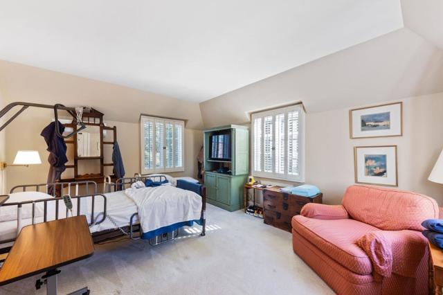 2155 Geri Lane, Hillsborough CA: https://media.crmls.org/mediaz/3fe2fdfd-f6e1-4599-8816-b848bce47938.jpg