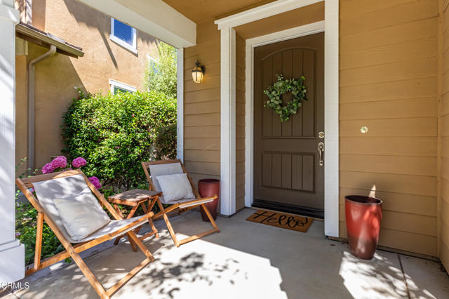 Detail Gallery Image 2 of 31 For 8228 Silver Cir, Ventura,  CA 93004 - 3 Beds | 2/1 Baths