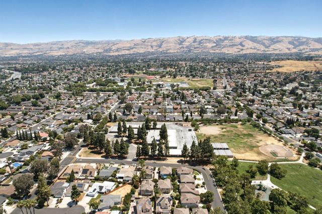 3665 Ivy Canyon Court, San Jose CA: https://media.crmls.org/mediaz/3fe3fab9-45c8-4111-8427-b991982a546f.jpg