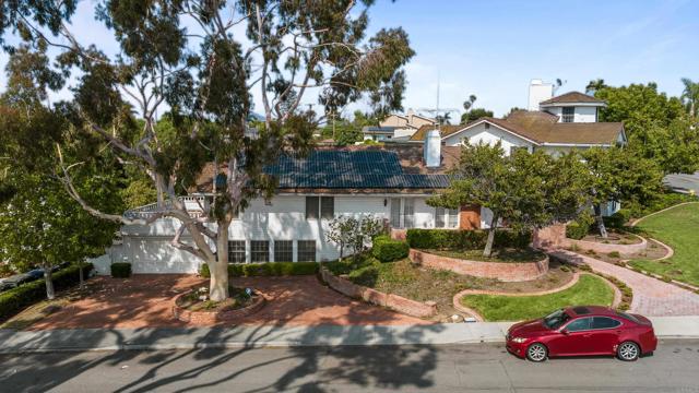855 Country Club Drive, Chula Vista CA: https://media.crmls.org/mediaz/3fe4ba92-99c5-491f-bf22-8160b252d91f.jpg
