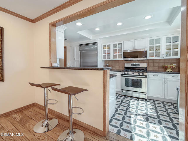 16030 Moorpark Street, Encino CA: https://media.crmls.org/mediaz/3fe4fb5b-04c7-41be-ab6a-e5b3f0f32f80.jpg