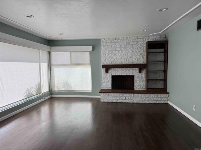 4606 Ocean View Boulevard, San Diego CA: https://media.crmls.org/mediaz/3fe50f53-697a-4b5c-9da6-05f5fd0afaae.jpg
