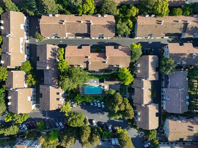 1906 Magdalena Circle, Santa Clara CA: https://media.crmls.org/mediaz/3fe57151-b9cc-4bc7-b433-0b57484500cb.jpg