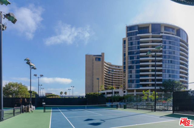 4316 Marina City Drive, Marina del Rey CA: https://media.crmls.org/mediaz/3fe617e3-072d-41fe-a98c-48ab04ce77ac.jpg