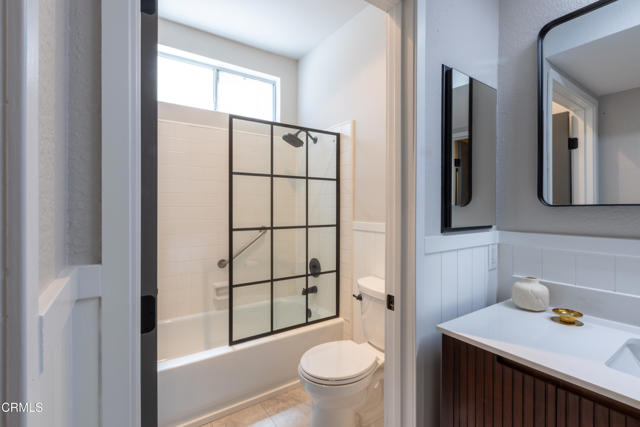Detail Gallery Image 19 of 26 For 5135 Zelzah Ave #107,  Encino,  CA 91316 - 2 Beds | 2 Baths