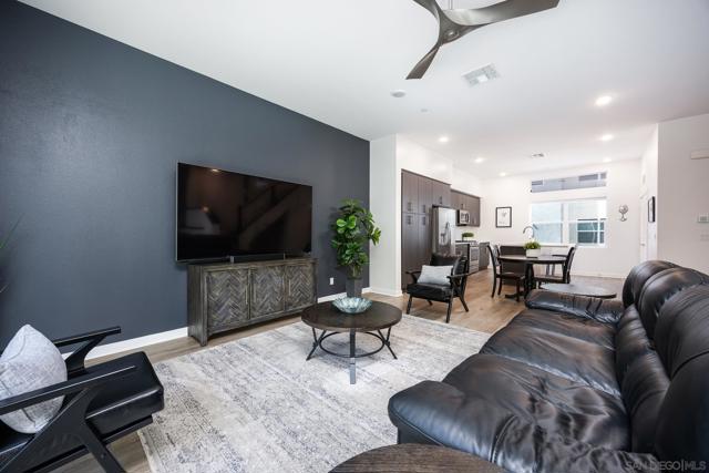 10402 Harlow Cir, San Diego CA: https://media.crmls.org/mediaz/3fe7dd65-4803-4e27-a784-41d77868d42b.jpg