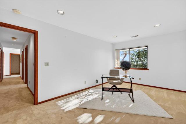 3475 Edgefield Place, Carmel CA: https://media.crmls.org/mediaz/3fe8a195-cf61-4c02-b66f-dcfd971b692b.jpg