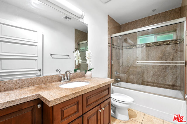 2nd Bathroom
