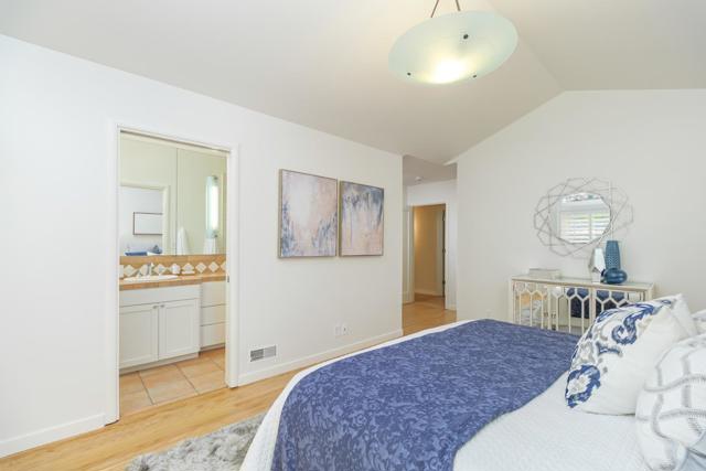 225 N Almenar Drive,  CA: https://media.crmls.org/mediaz/3fe9161a-0683-4acc-983d-e71ce03a721a.jpg