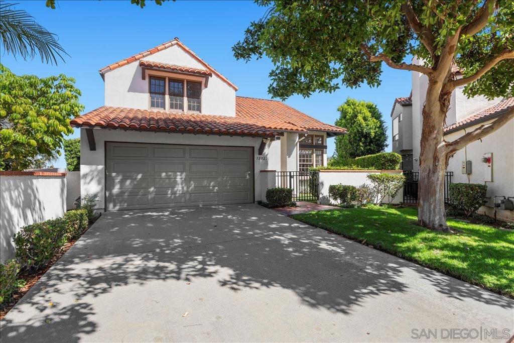 12022 Versailles Ct