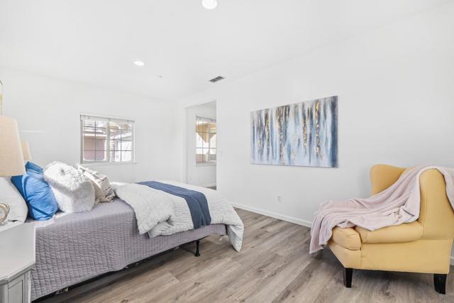 Image 26 of 46 For 37812 Appletree Court