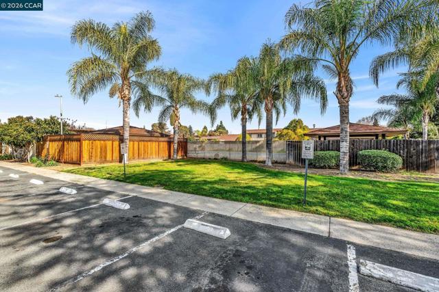 2607 Ithaca Ct., Antioch CA: https://media.crmls.org/mediaz/3fecb566-b172-4d53-839d-0798c9ac6dcb.jpg