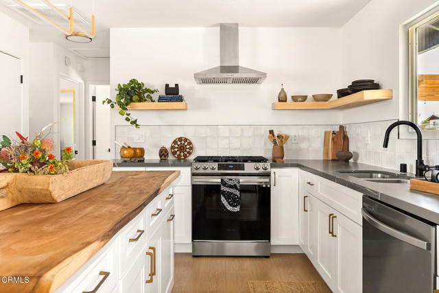 60815 Natoma Trail, Joshua Tree CA: https://media.crmls.org/mediaz/3fece498-7ceb-406a-a979-abc5f576ba6d.jpg