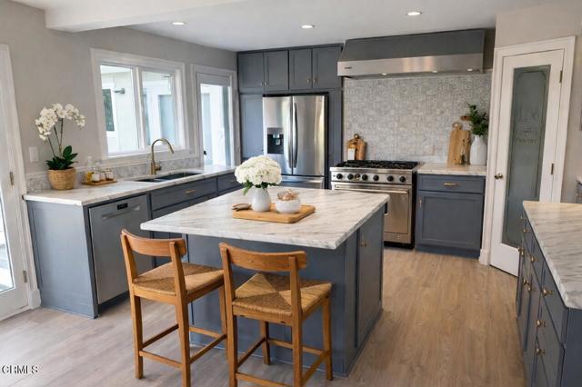 Detail Gallery Image 11 of 32 For 4982 Lafayette St, Ventura,  CA 93003 - 4 Beds | 2/1 Baths