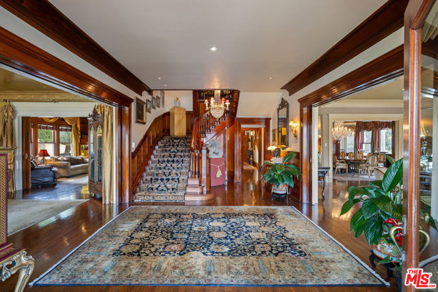 Image 4 of 40 For 401 Windsor Boulevard
