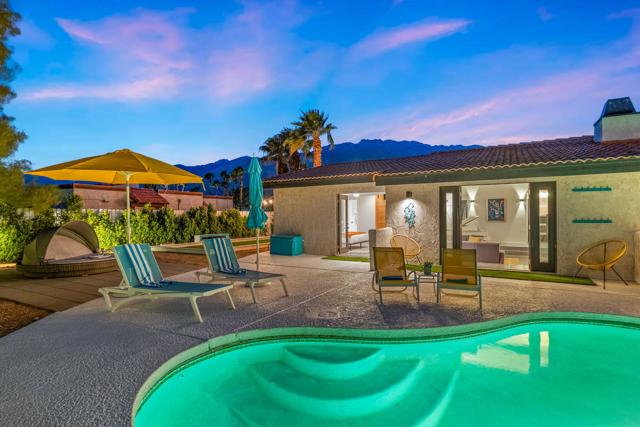1862 N Nogales Way, Palm Springs CA: https://media.crmls.org/mediaz/3fed31fa-547c-403d-bcc8-e0ba8724a40e.jpg