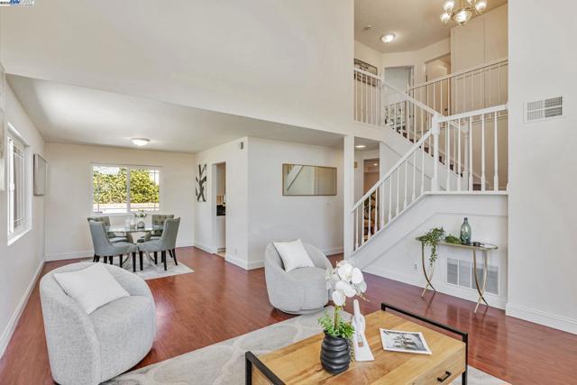4243 Nerissa Cir, Fremont CA: https://media.crmls.org/mediaz/3fee6ec5-61b8-4408-bca0-f1ffcb10d3ab.jpg