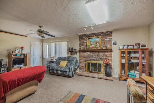 682 Valley Village Dr, El Cajon, California 92021, 3 Bedrooms Bedrooms, ,2 BathroomsBathrooms,Single Family Residence,For Sale,Valley Village Dr,250038251SD