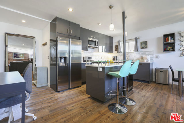 472 Rosecrans Avenue, Manhattan Beach, California 90266, 0 ,Residential Income,For Sale,Rosecrans,0,26830069