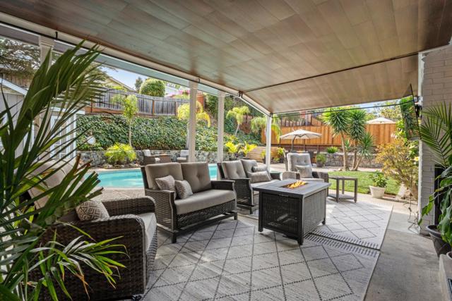 920 Stony Hill Road, Redwood City CA: https://media.crmls.org/mediaz/3fef0e7b-4298-47dc-82b4-8b765fe16e87.jpg