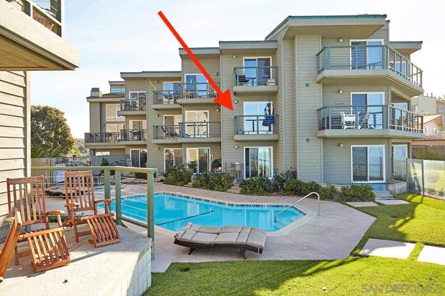 940 Sealane Dr, Encinitas CA: https://media.crmls.org/mediaz/3fefc2eb-9ef8-4fed-a9e8-3e202c746277.jpg