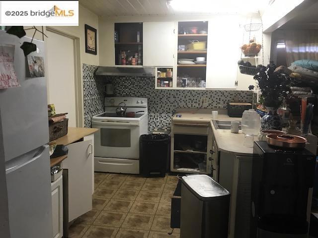 22807 Alice, Hayward CA: https://media.crmls.org/mediaz/3ff1647b-28ea-4f0d-87cb-33ca2f795241.jpg