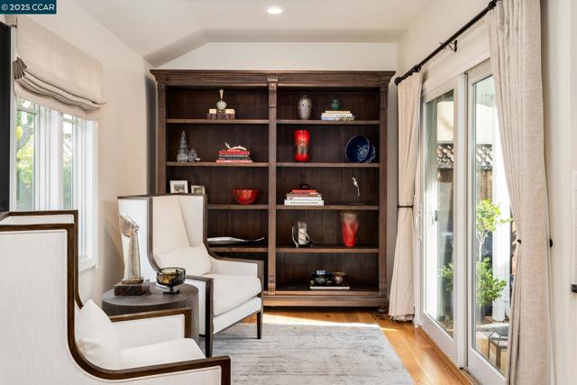120 El Centro, Diablo CA: https://media.crmls.org/mediaz/3ff1967e-22f4-4b7d-beff-0267073ab5f5.jpg