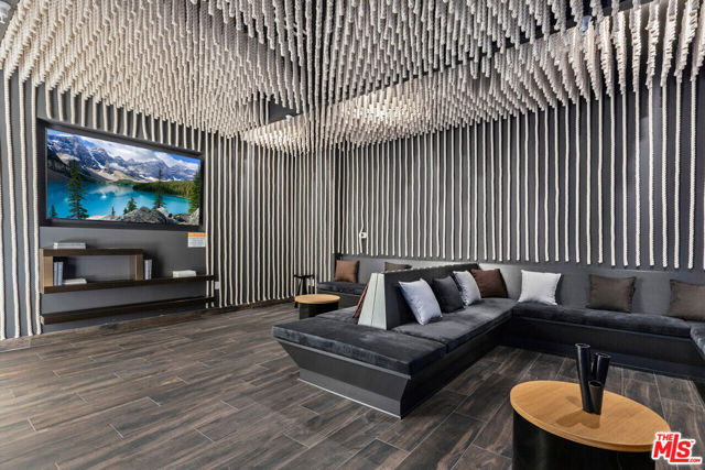 3460 W 7th Street, Los Angeles CA: https://media.crmls.org/mediaz/3ff204e9-b676-46ee-97eb-6db5cedeaa23.jpg