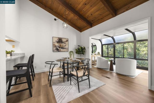 505 Ridgeview Ct, Pleasant Hill CA: https://media.crmls.org/mediaz/3ff34d6a-d58b-4c1d-a495-c41fa1e56828.jpg