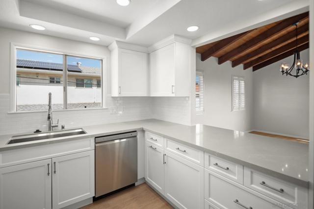 324 D Ave, Coronado CA: https://media.crmls.org/mediaz/3ff48c2a-e1f8-4f8c-b44f-b48cdcaae47d.jpg