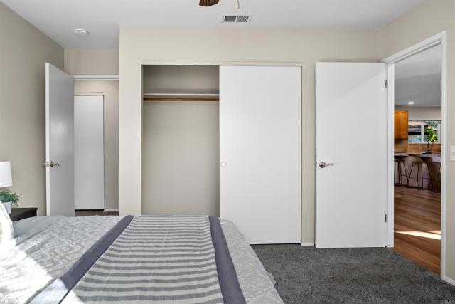 Detail Gallery Image 14 of 28 For 1227 Dolphin Cir, Vista,  CA 92084 - 4 Beds | 2 Baths