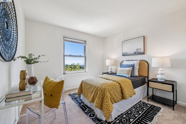 4110 Mystic View Ct, Hayward CA: https://media.crmls.org/mediaz/3ff4a345-add7-4512-9390-9d5106ce88e6.jpg