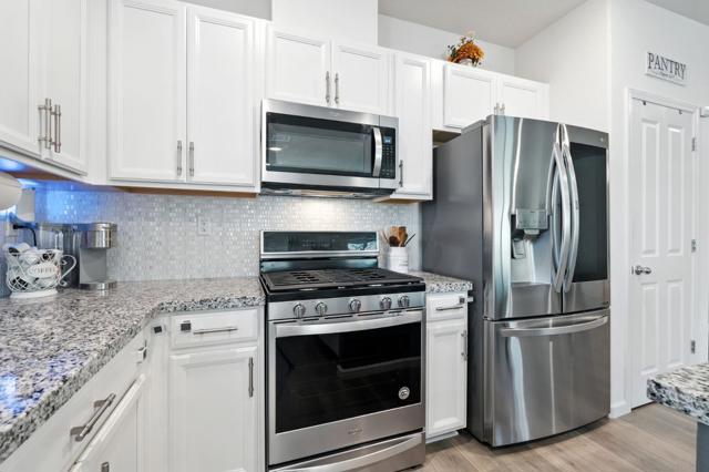 3826 Fong Ranch Road, Sacramento CA: https://media.crmls.org/mediaz/3ff55d24-2f31-4e90-860e-97a9ff3c562b.jpg