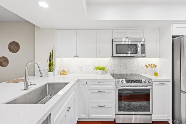 Detail Gallery Image 5 of 23 For 853 America Way, Del Mar,  CA 92014 - 2 Beds | 1/1 Baths