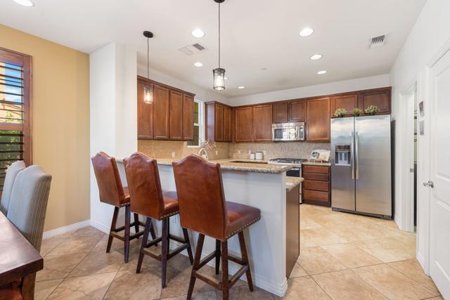 Image 15 of 45 For 52130 Desert Spoon Court