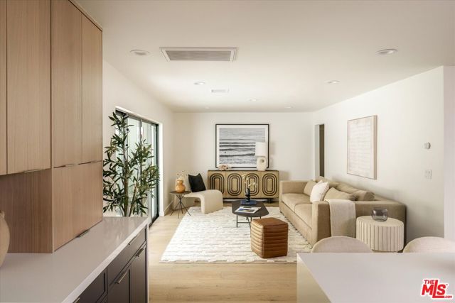 2313 Banyan Drive, Los Angeles CA: https://media.crmls.org/mediaz/3ff701cd-ced0-4d39-80cb-fde782b5e503.jpg