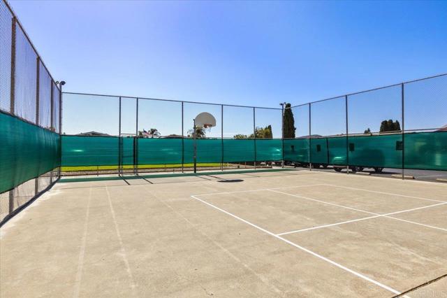 4660 N River Road, Oceanside CA: https://media.crmls.org/mediaz/3ff70fea-5df2-4516-b2f5-00166872b58d.jpg
