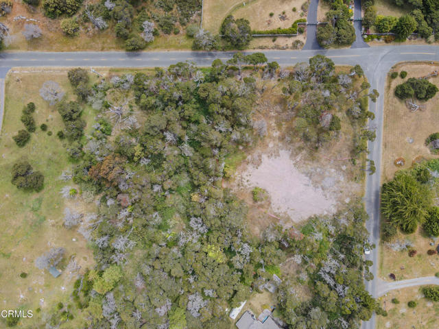 45465 Pacifica Drive, Caspar CA: https://media.crmls.org/mediaz/3ff7dd4b-5461-46cf-bac2-79bc101c66b1.jpg