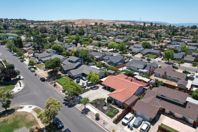 4089 Timberline Drive, San Jose CA: https://media.crmls.org/mediaz/3ff808fa-109e-4032-9963-99eeaaabcbb4.jpg