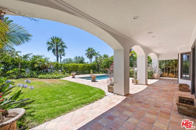 16718 Via Pacifica, Pacific Palisades CA: https://media.crmls.org/mediaz/3ff892ba-2024-495a-959f-1d2db76ff4ba.jpg