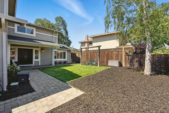 1010 Creekside Court, Morgan Hill CA: https://media.crmls.org/mediaz/3ff89edf-db7b-4752-9794-6e414d06f8c3.jpg