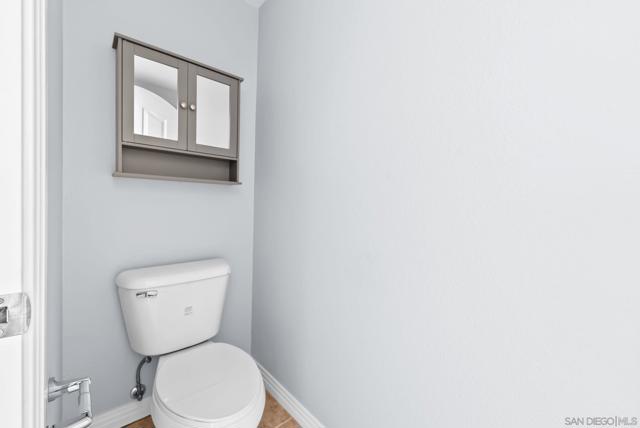 301 W G St, San Diego CA: https://media.crmls.org/mediaz/3ff9ed34-d60a-4d81-a681-9559687c6594.jpg