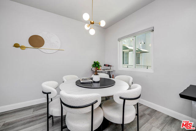 4326 Babcock Avenue, Studio City CA: https://media.crmls.org/mediaz/3ffa039a-5e22-4596-885f-1abcf16be0d1.jpg