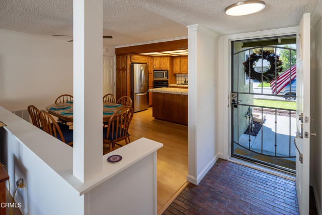 Detail Gallery Image 3 of 27 For 2326 Gloryette Ave, Simi Valley,  CA 93063 - 3 Beds | 2 Baths