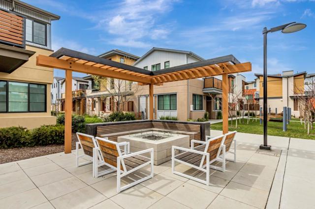 16009 Bartlett Court, Los Gatos CA: https://media.crmls.org/mediaz/3ffc8906-6bb2-49cb-a001-362b0b911391.jpg