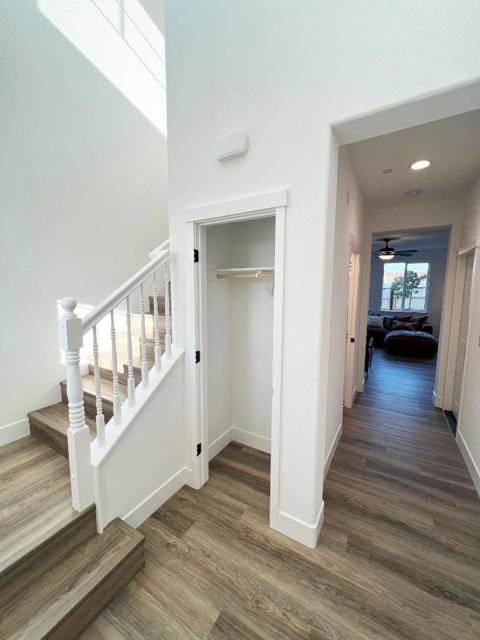 1103 Scout Peak Way, Hollister CA: https://media.crmls.org/mediaz/3ffc916f-c352-412e-b3d6-fdfbf8ffbb08.jpg