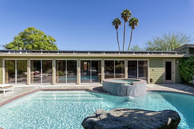 67931 Valley Vista Drive, Cathedral City CA: https://media.crmls.org/mediaz/3ffcb6ce-0395-49ac-9d1e-95d04be9945f.jpg