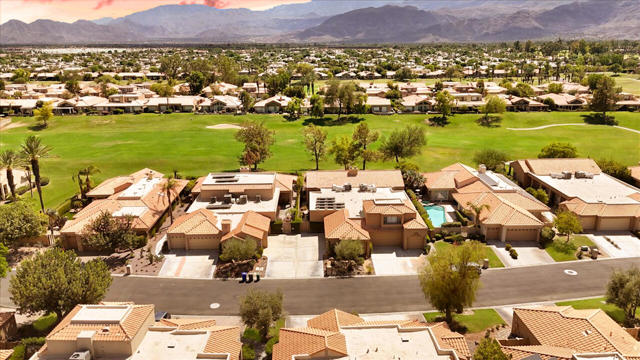 23 Pine Valley Drive, Rancho Mirage CA: https://media.crmls.org/mediaz/3ffcbbe6-049c-48fa-8776-f6f254ba98ab.jpg