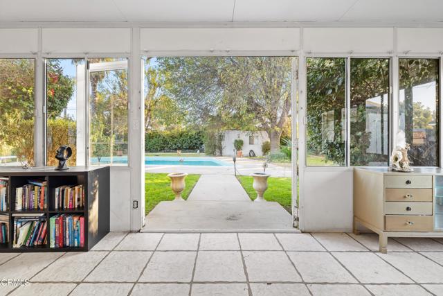 Detail Gallery Image 17 of 34 For 17350 Osborne St, –,  CA 91325 - 3 Beds | 2 Baths